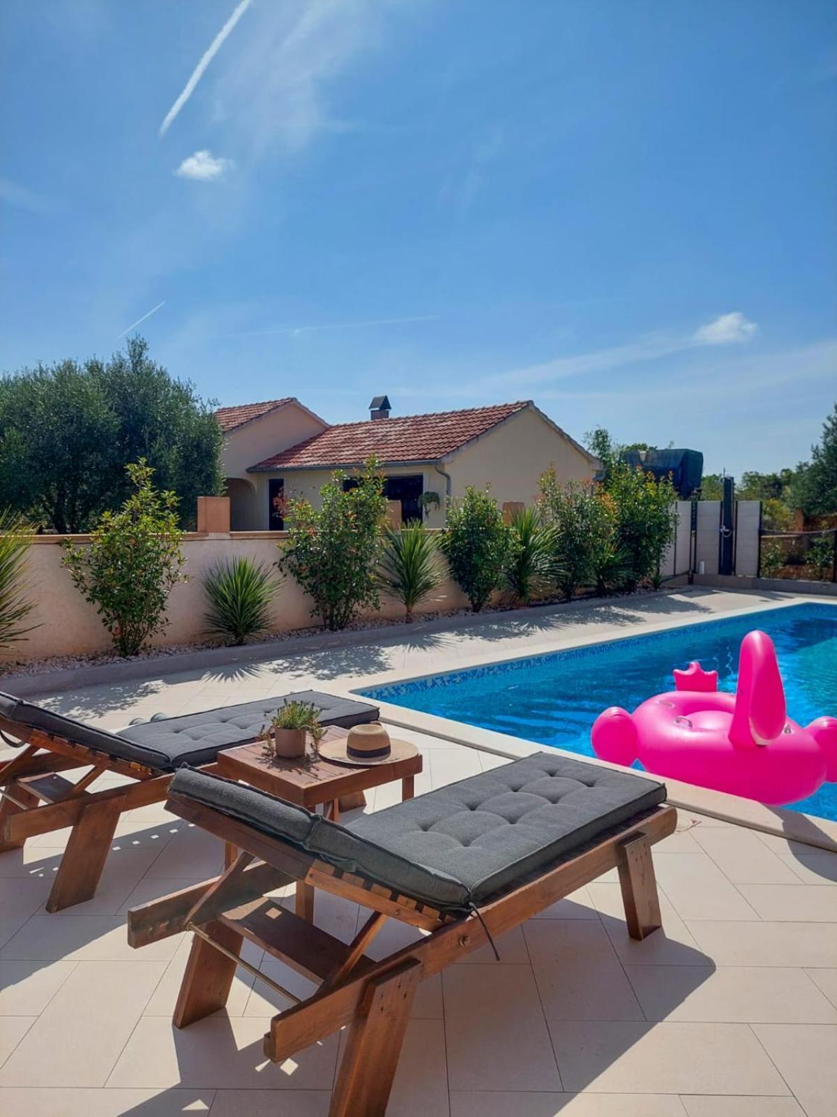 Apartments Matesic Ninski Stanovi المظهر الخارجي الصورة